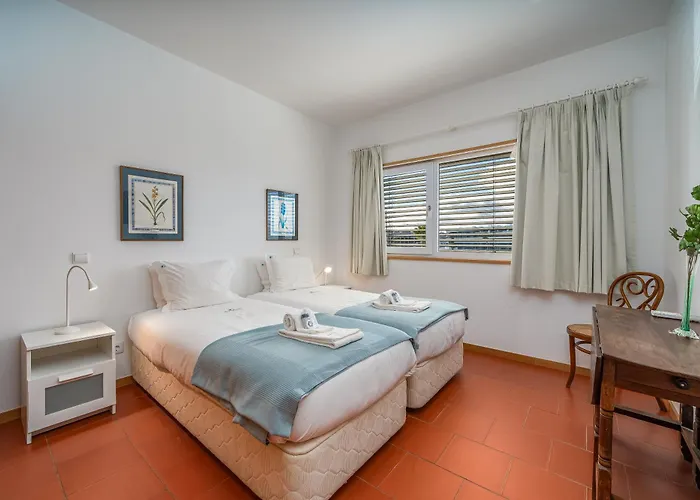 Floor Marina With Classic Charm #1995 Apartment Lagos