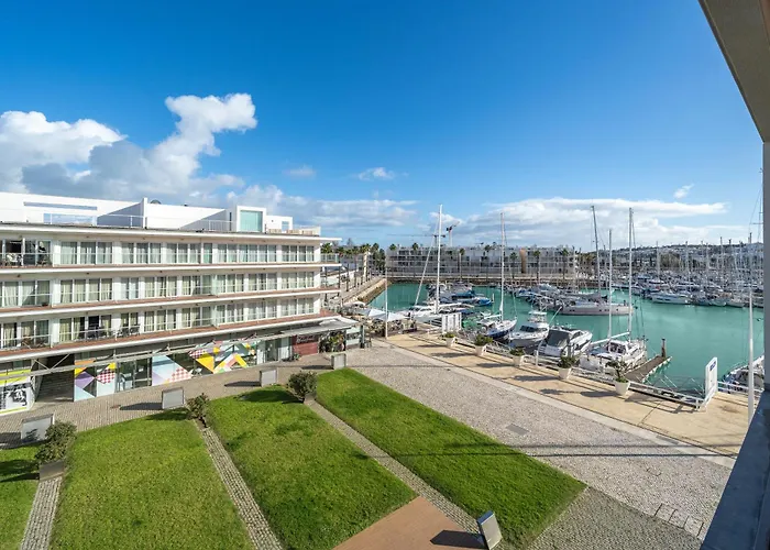 Floor Marina With Classic Charm #1995 Apartment *